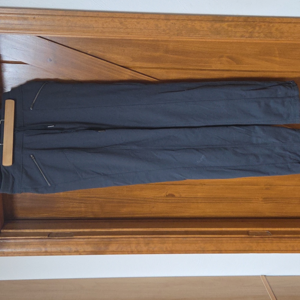Athleta Charcoal Performance Pants Size Small